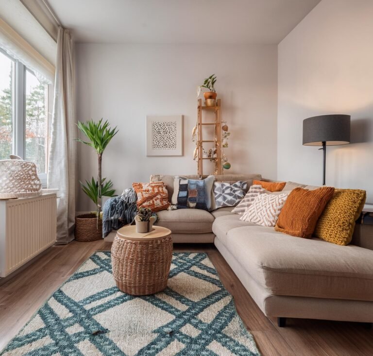 10 Home Decor Ideas for Small Living Room: Make the Most of Your Space ...