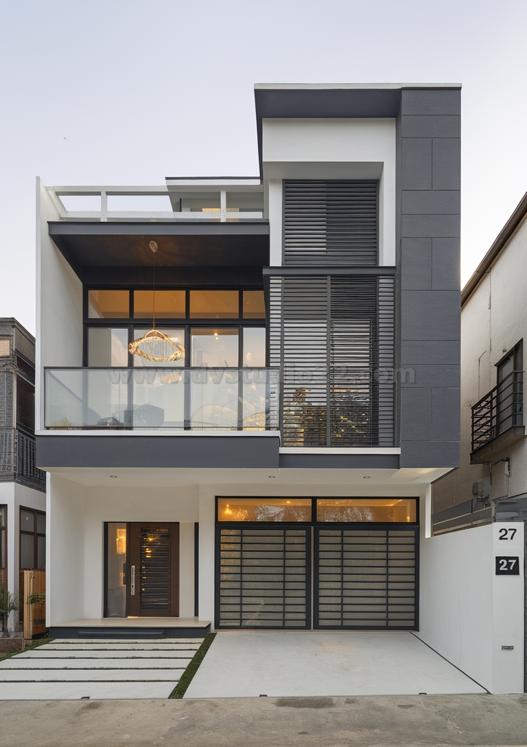 a-modern-two-story-house-with-a-combination-of-whi-Pedr5kxtRc6BTWhrjFfsZg-_thfI2osTcKzdHZHkGKOMQ